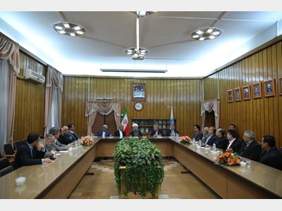 نشست رییس جمهوری با رییس و اعضای هیات رییسه دانشگاه تهران برگزار شد