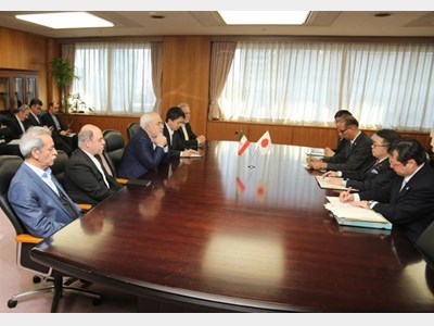دیدار دکتر محمد جواد ظریف وزیر امور خارجه کشورمان با سکو وزیر اقتصاد ژاپن (METI)